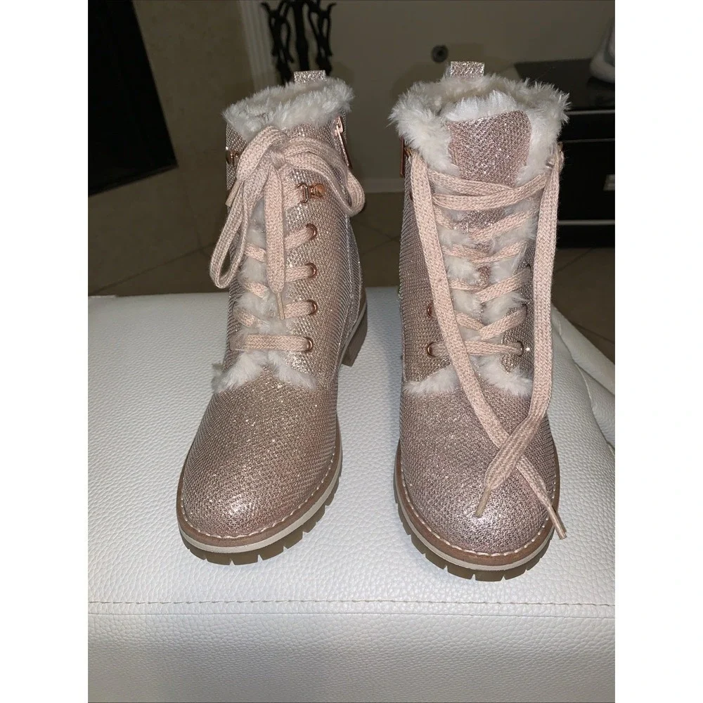 Eva and Zoe girls' size 4 pink glitter boots, new